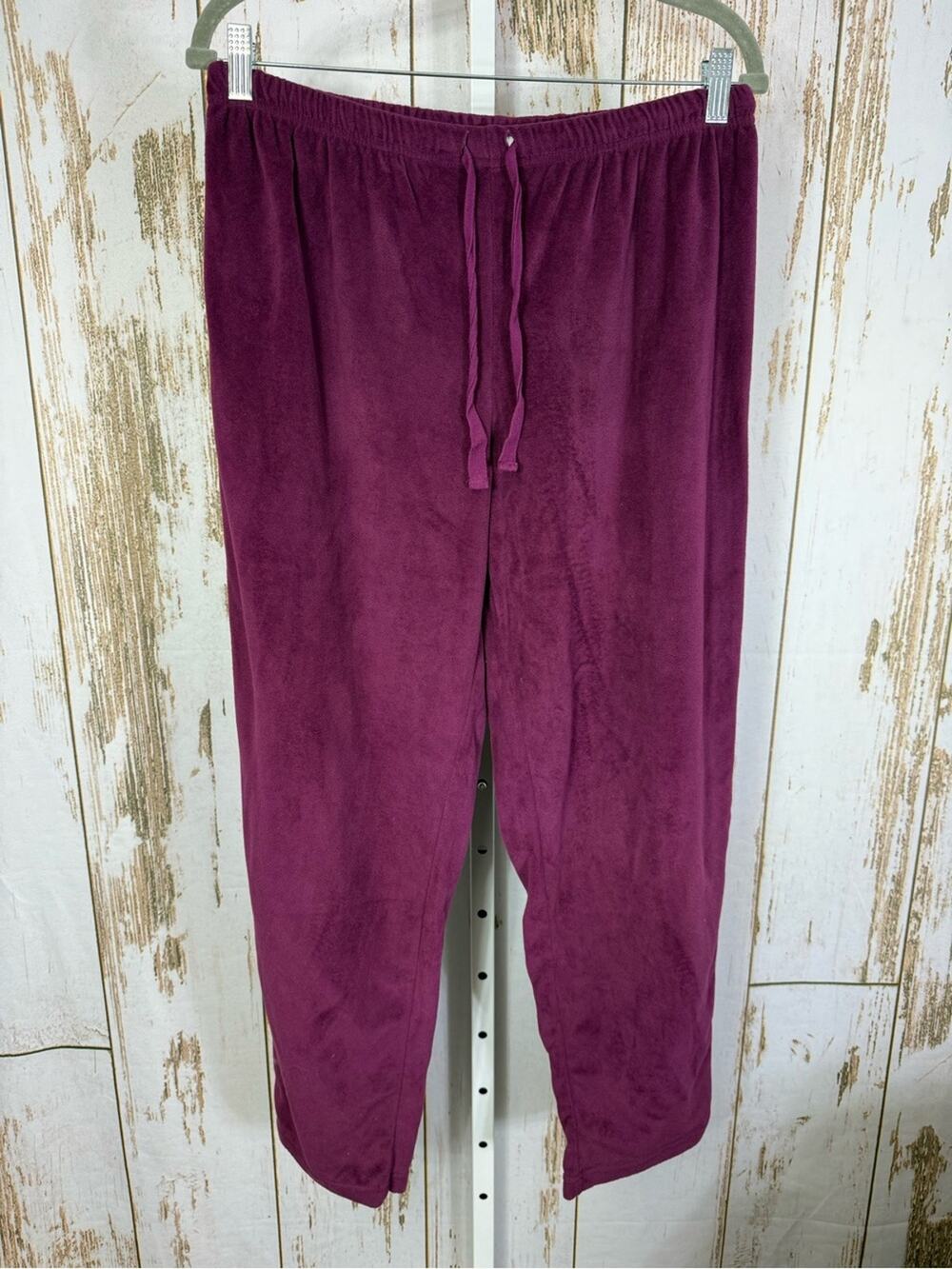 Cuddl Duds Deep Plum Fleece Lounge Pants. Size Medium. Excellent condition!
